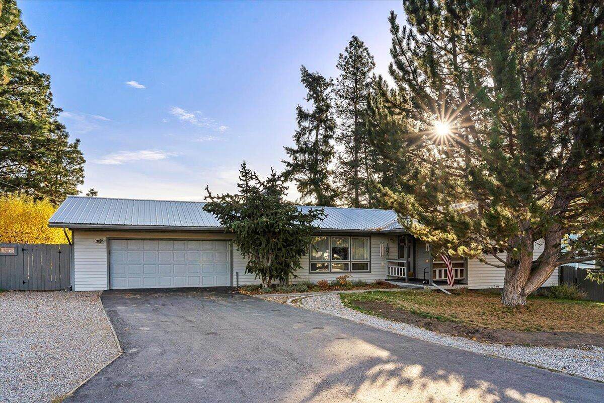 187 Lake Hills Drive - Photo 1