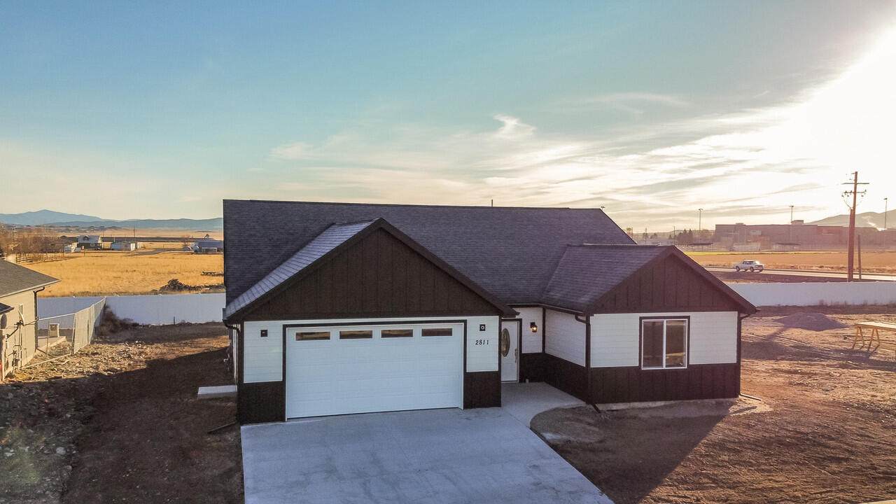 2811 Ashley Avenue - Photo 1