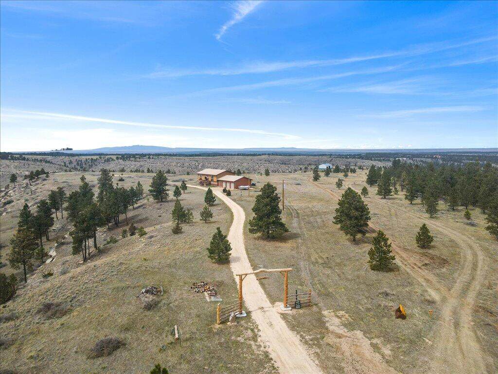 16 Grassland Way - Photo 1