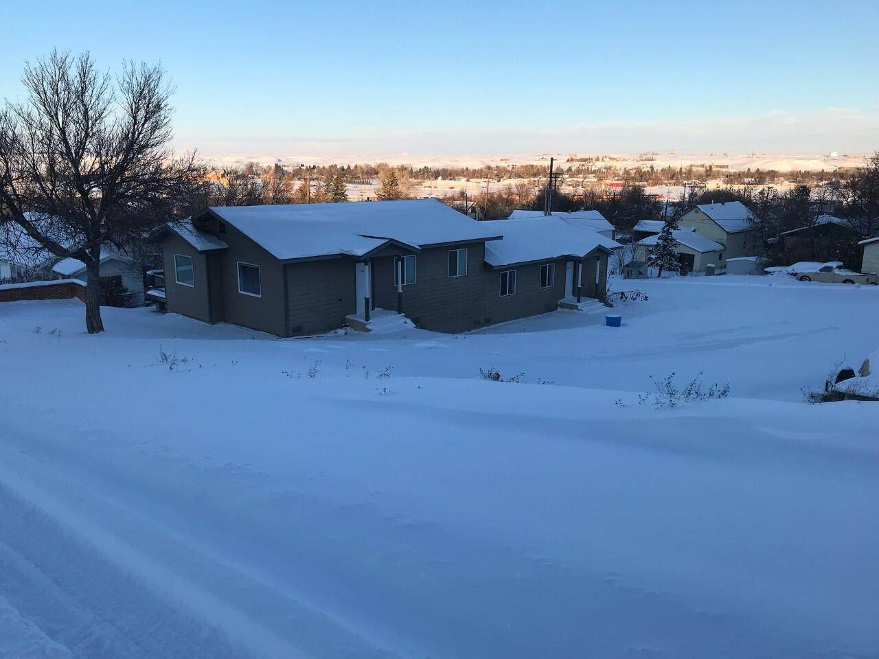 138 10th Avenue - Photo 1
