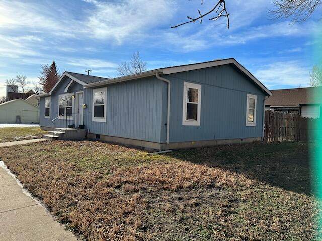 300 7th Street - Photo 1