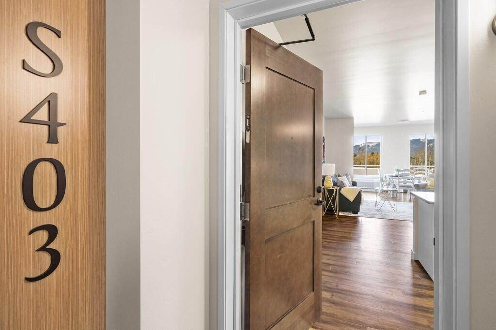 100 Woodlands Way - Photo 1