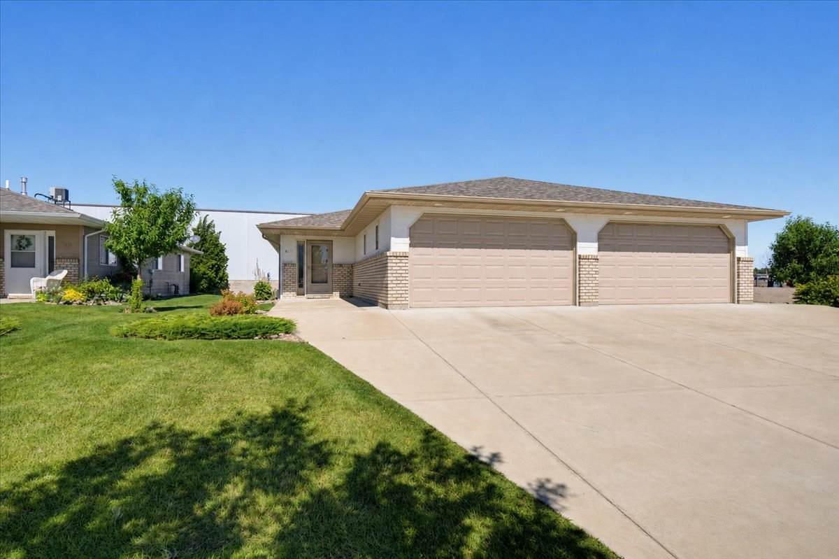 4613 12th Avenue - Photo 1