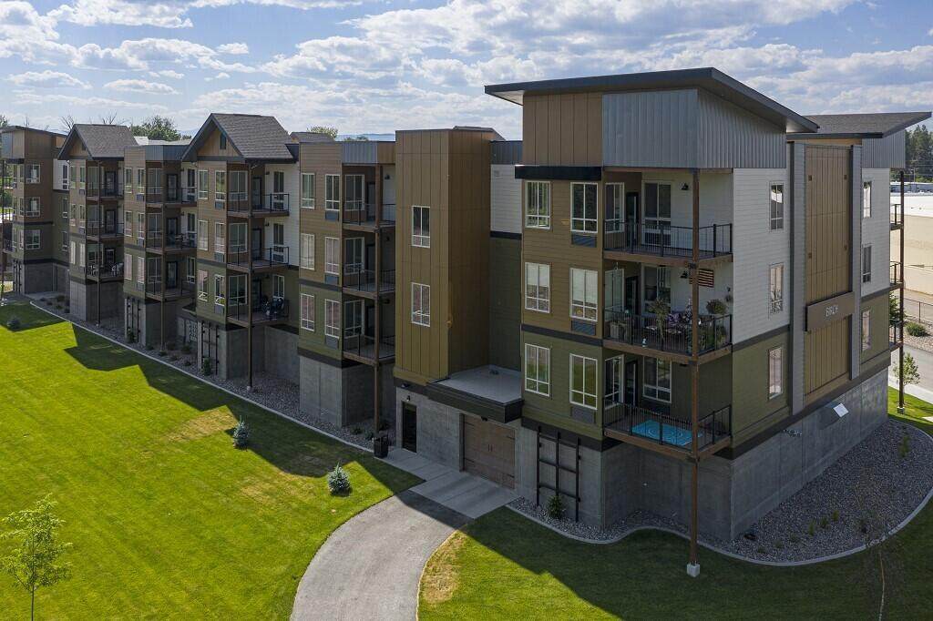 100 Woodlands Way - Photo 1