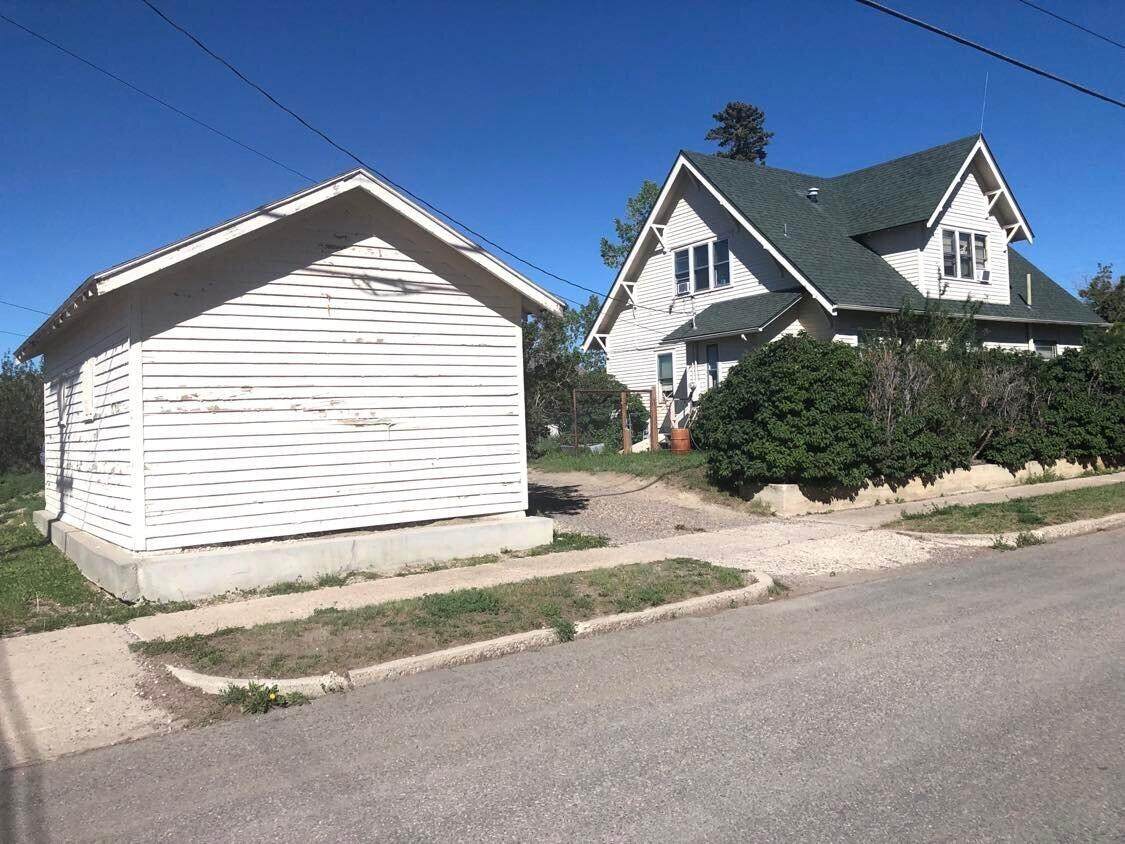 38 2nd Avenue - Photo 1