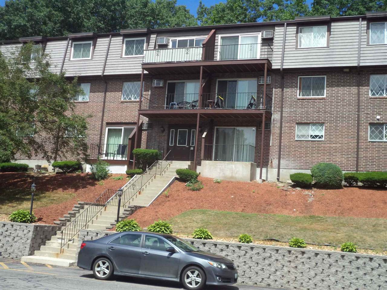 4 Pembroke Drive - Photo 1
