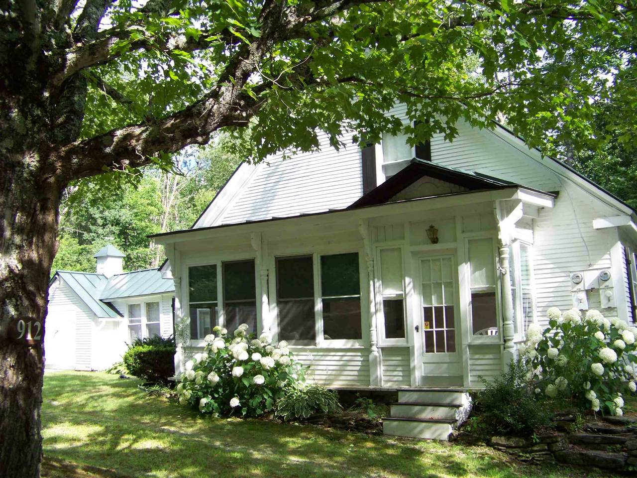 912 Maple Hill Road - Photo 1