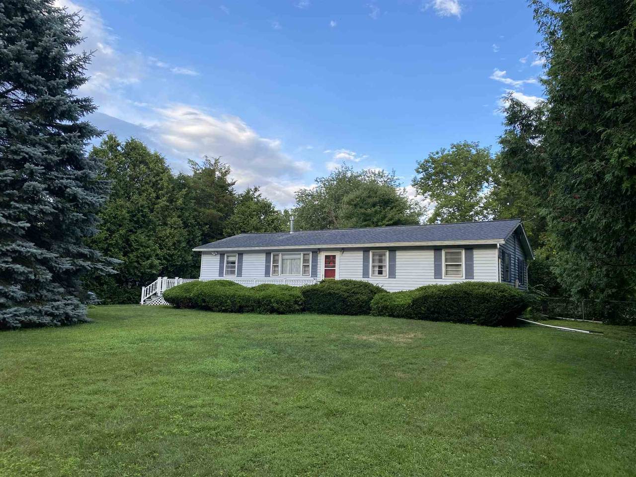 62 Arrowhead Avenue - Photo 1