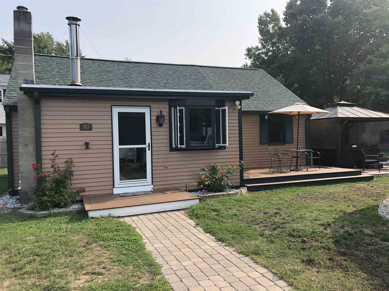 10 Field Avenue - Photo 1