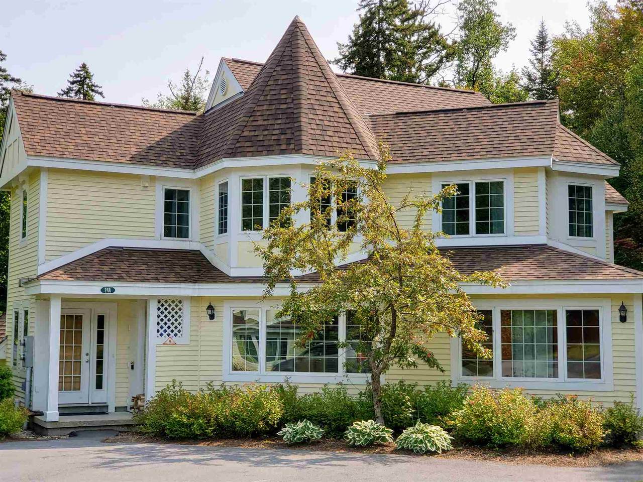 24A Queen Anne's Way - Photo 1