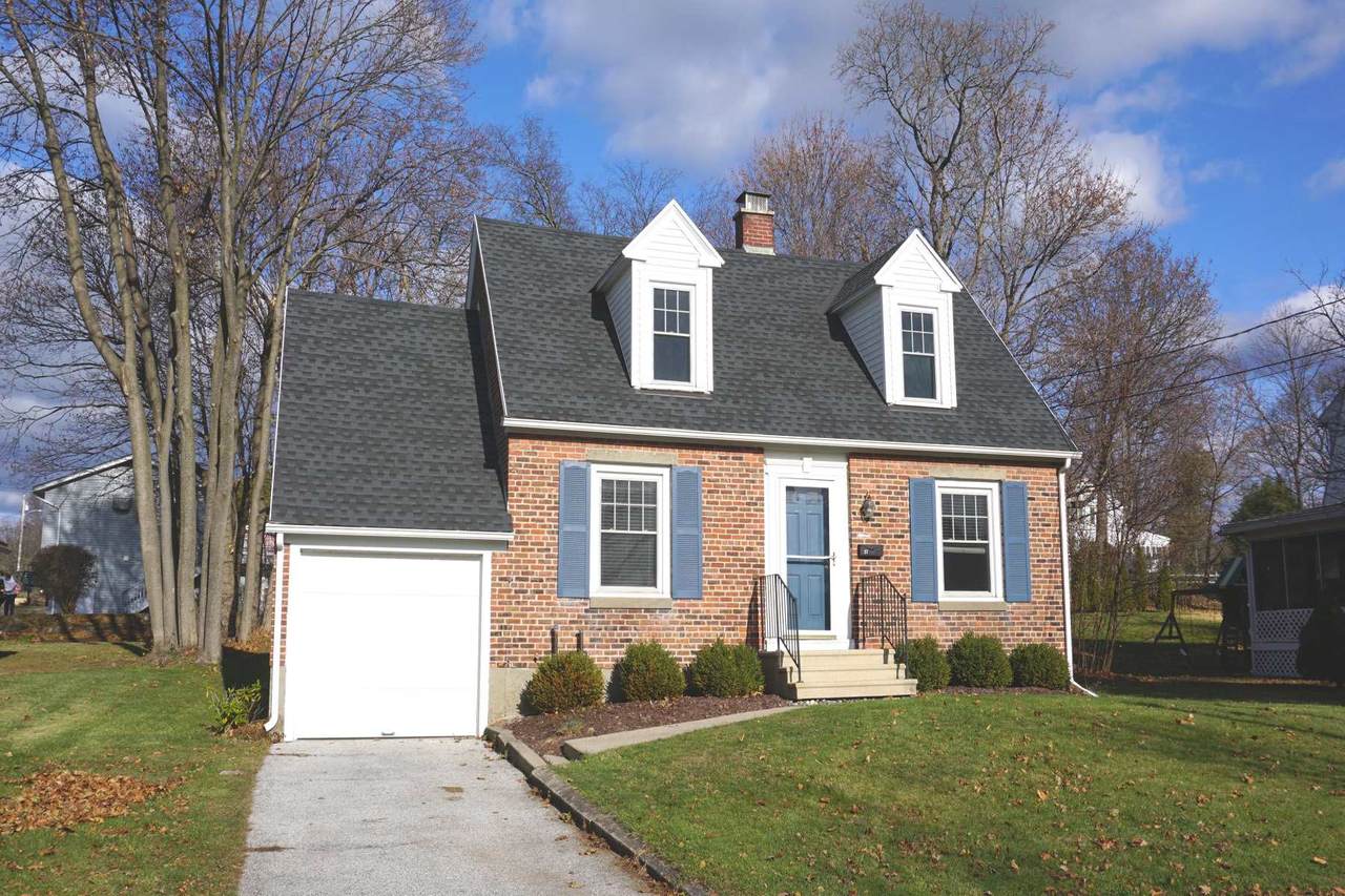 27 Howard Avenue - Photo 1