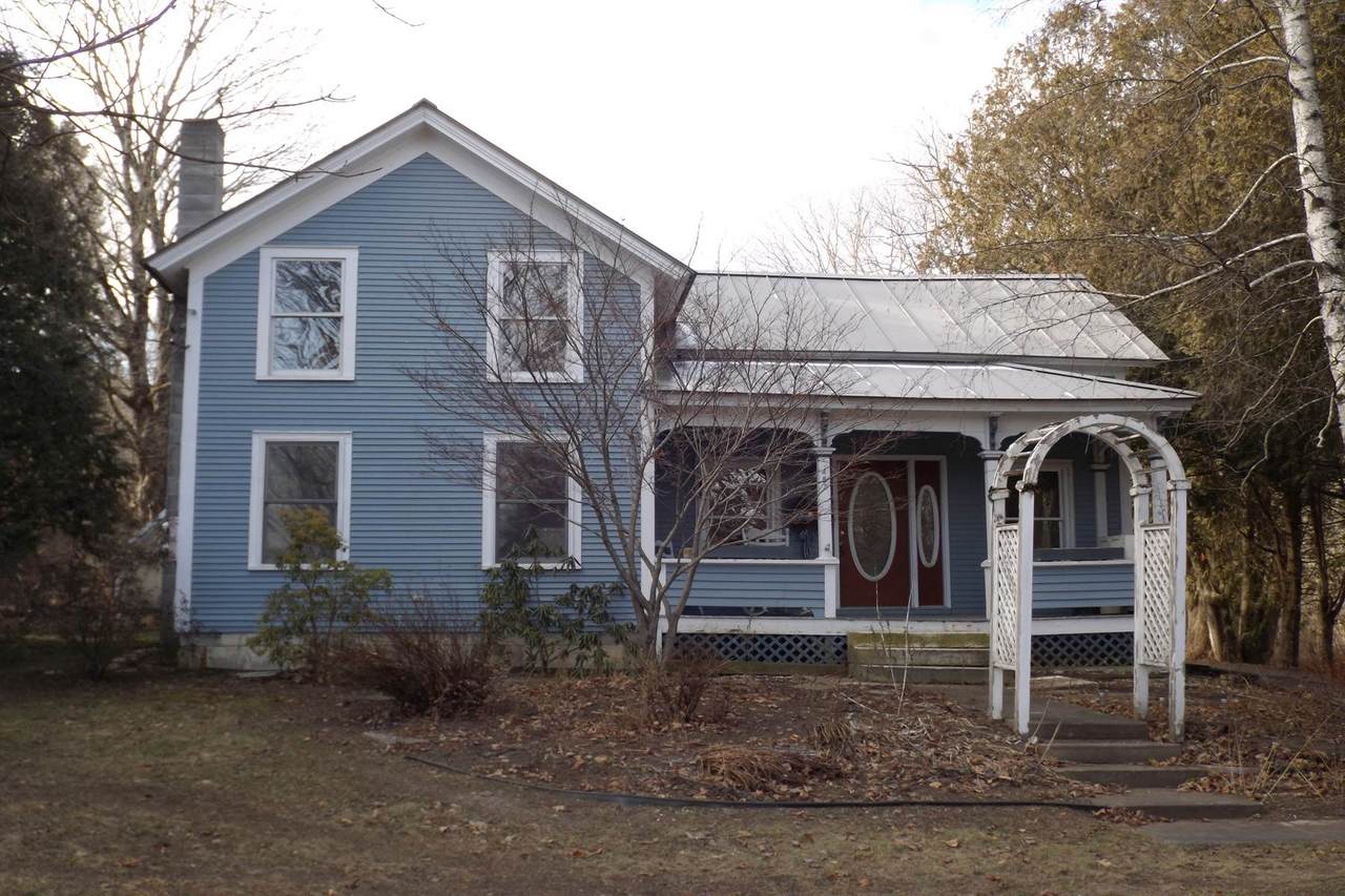 482 Clarendon Avenue - Photo 1