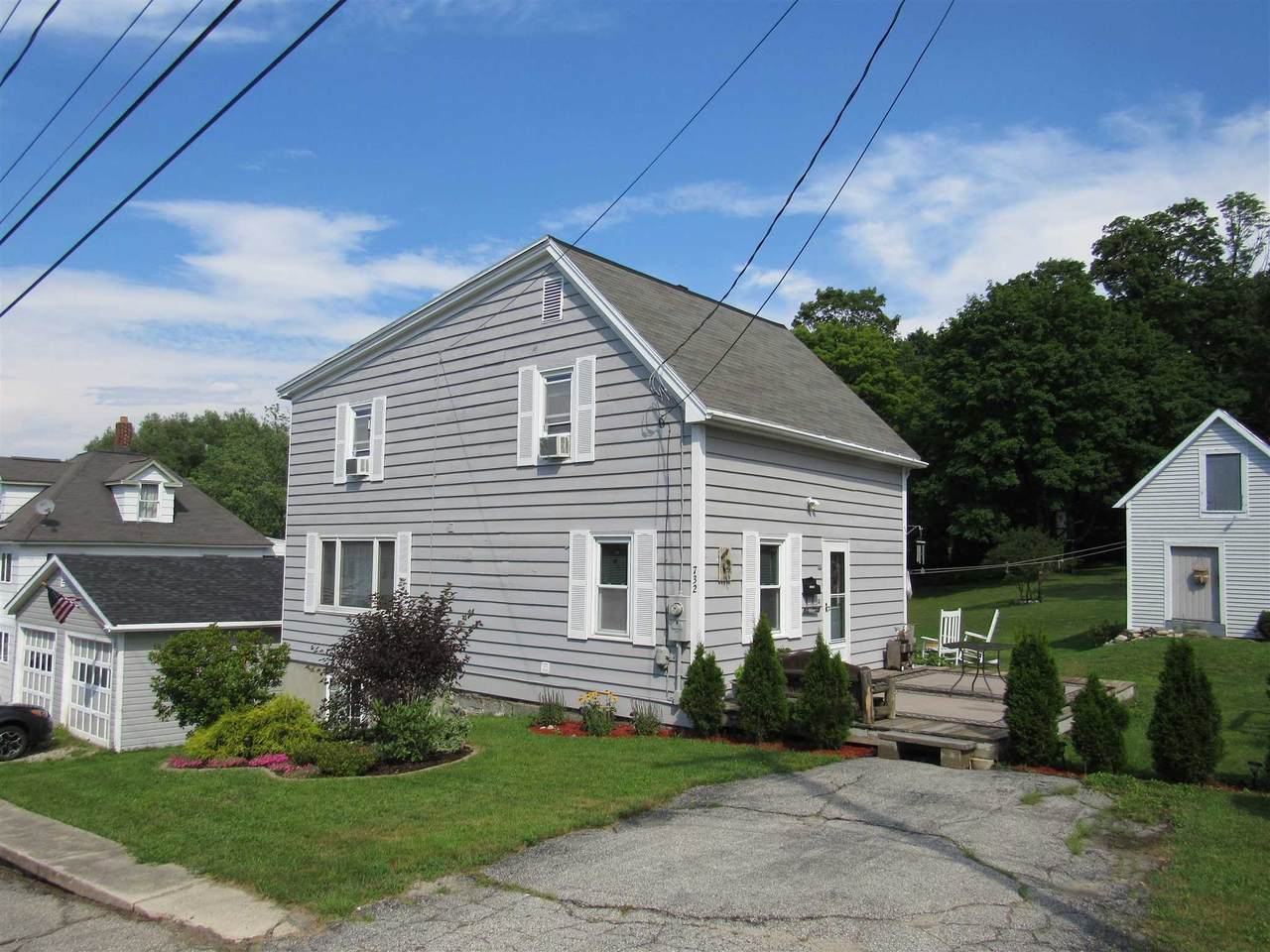 732 Kent Street - Photo 1