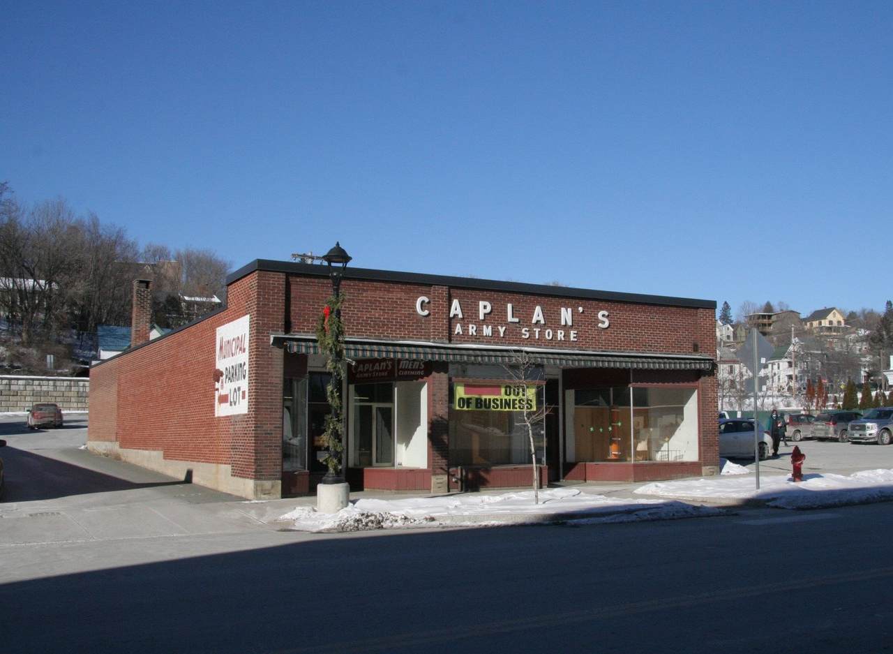 457 Railroad Street - Photo 1
