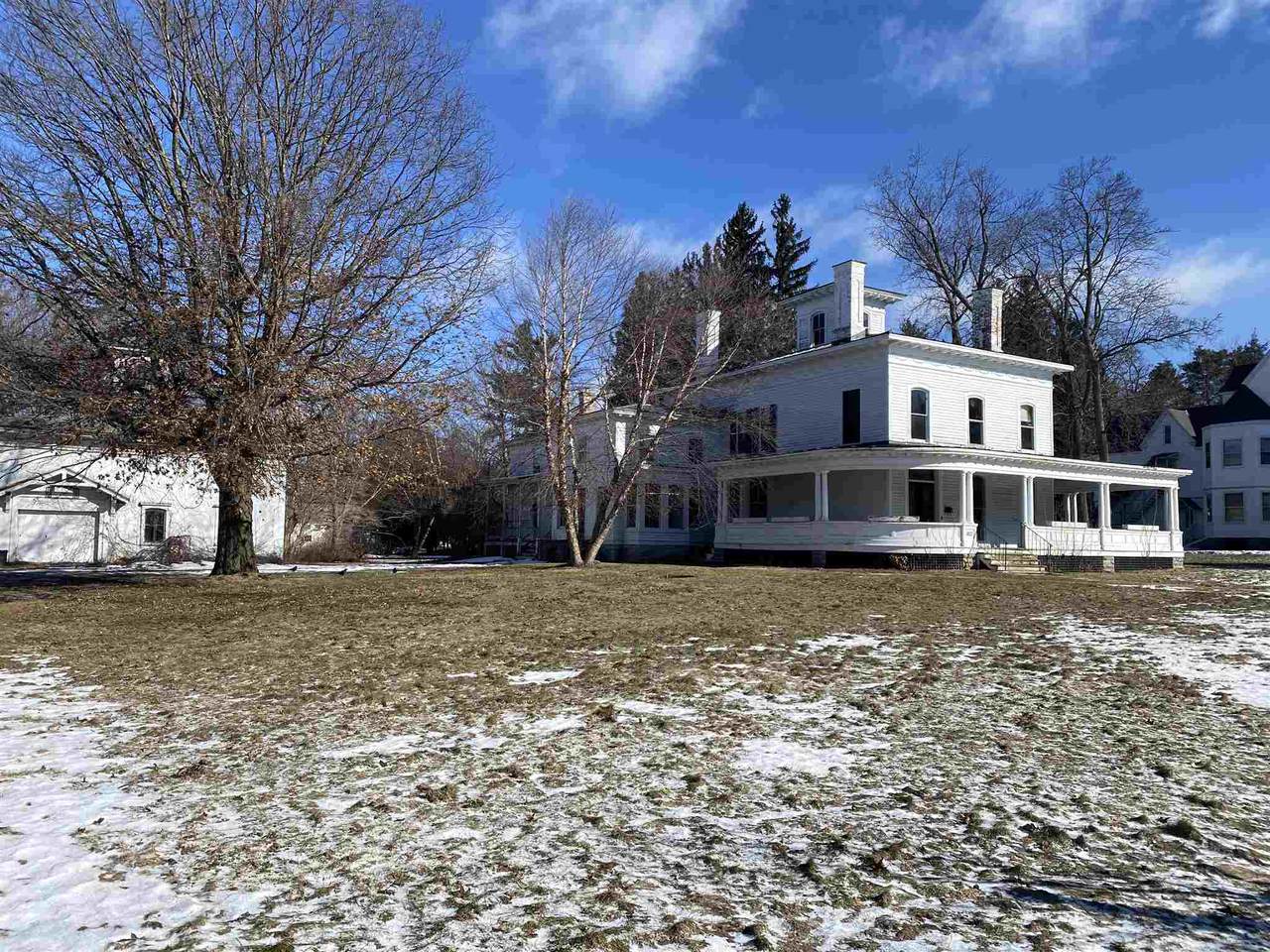802 Main Street - Photo 1