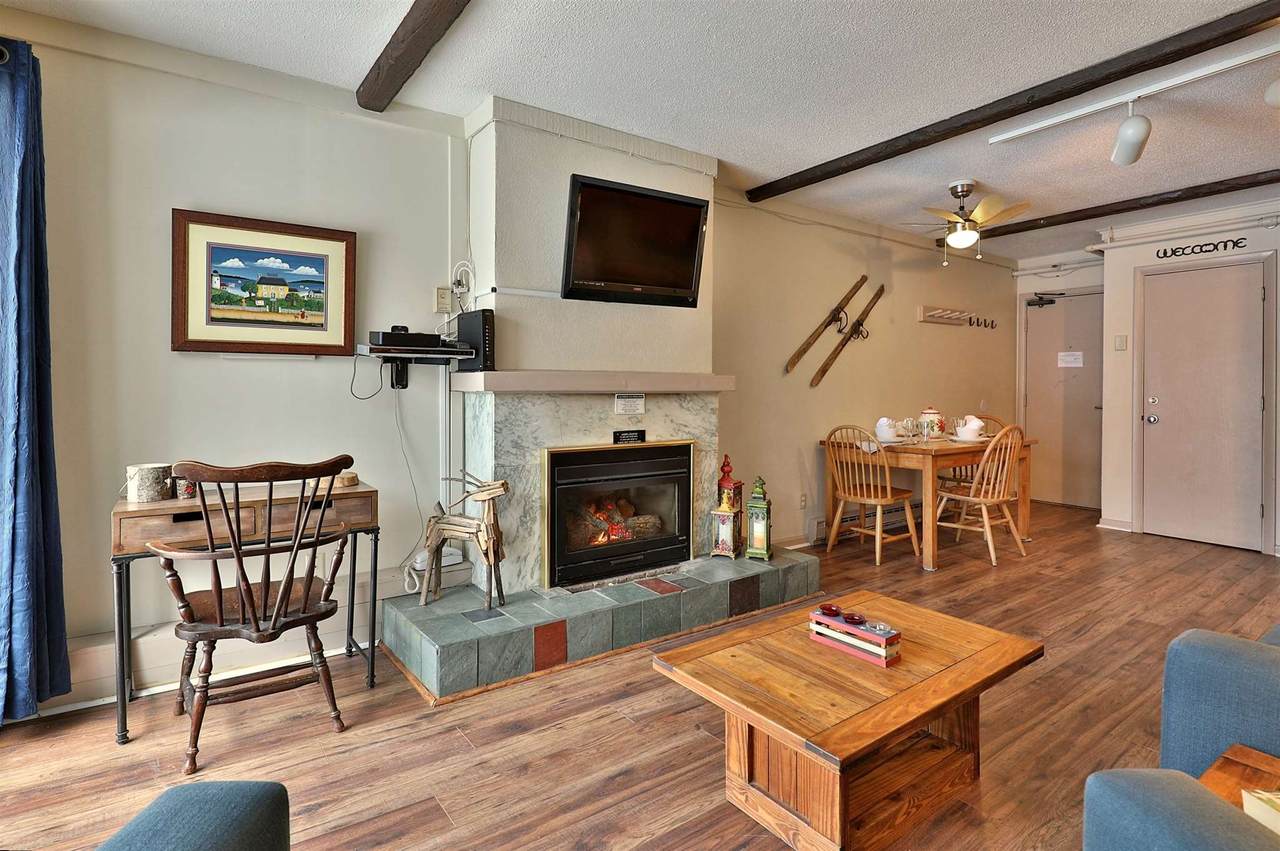 695 E Mountain Road - Photo 1