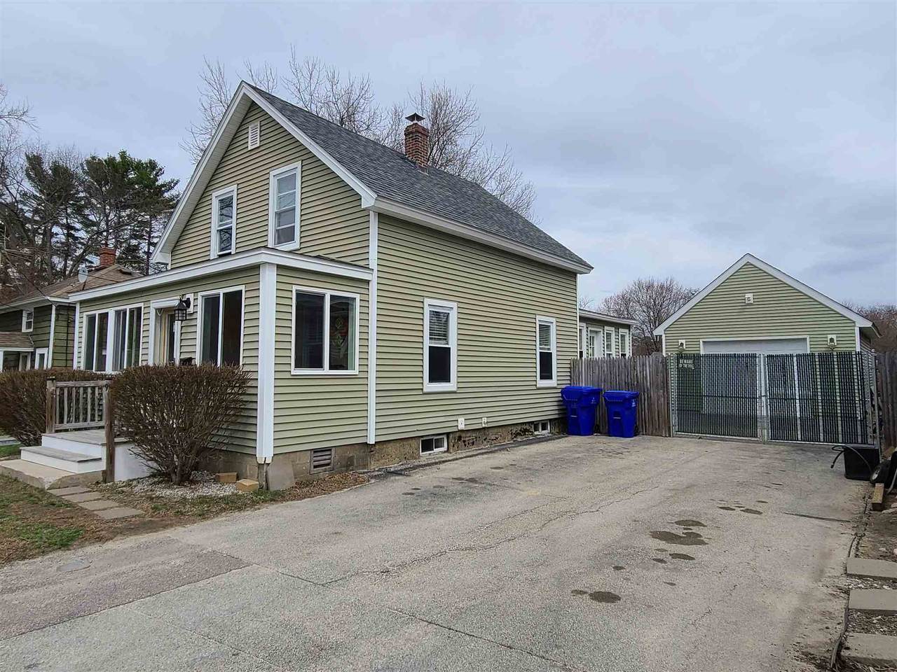 9 Oak Avenue - Photo 1