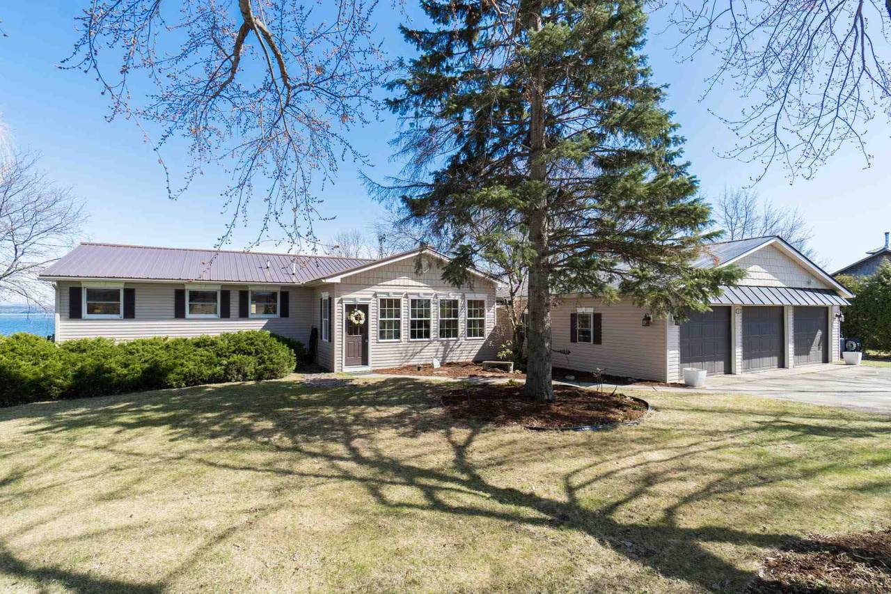 30 Longmeadow East - Photo 1