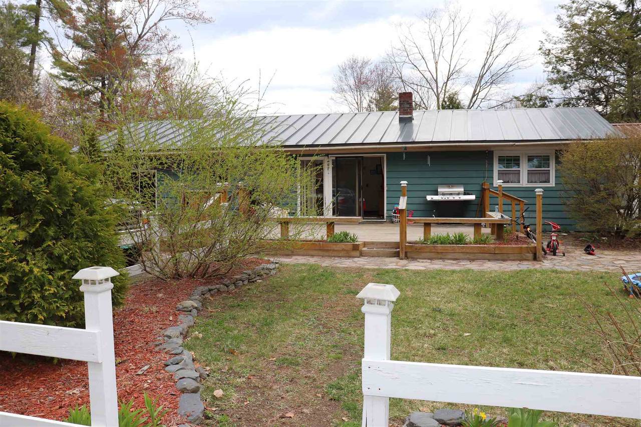 8 Pond Road - Photo 1
