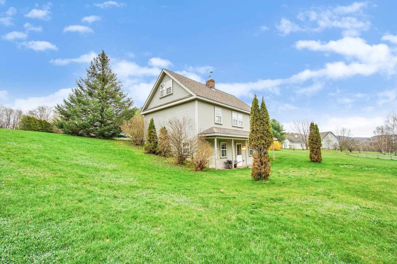 32 Paradis Lane - Photo 1