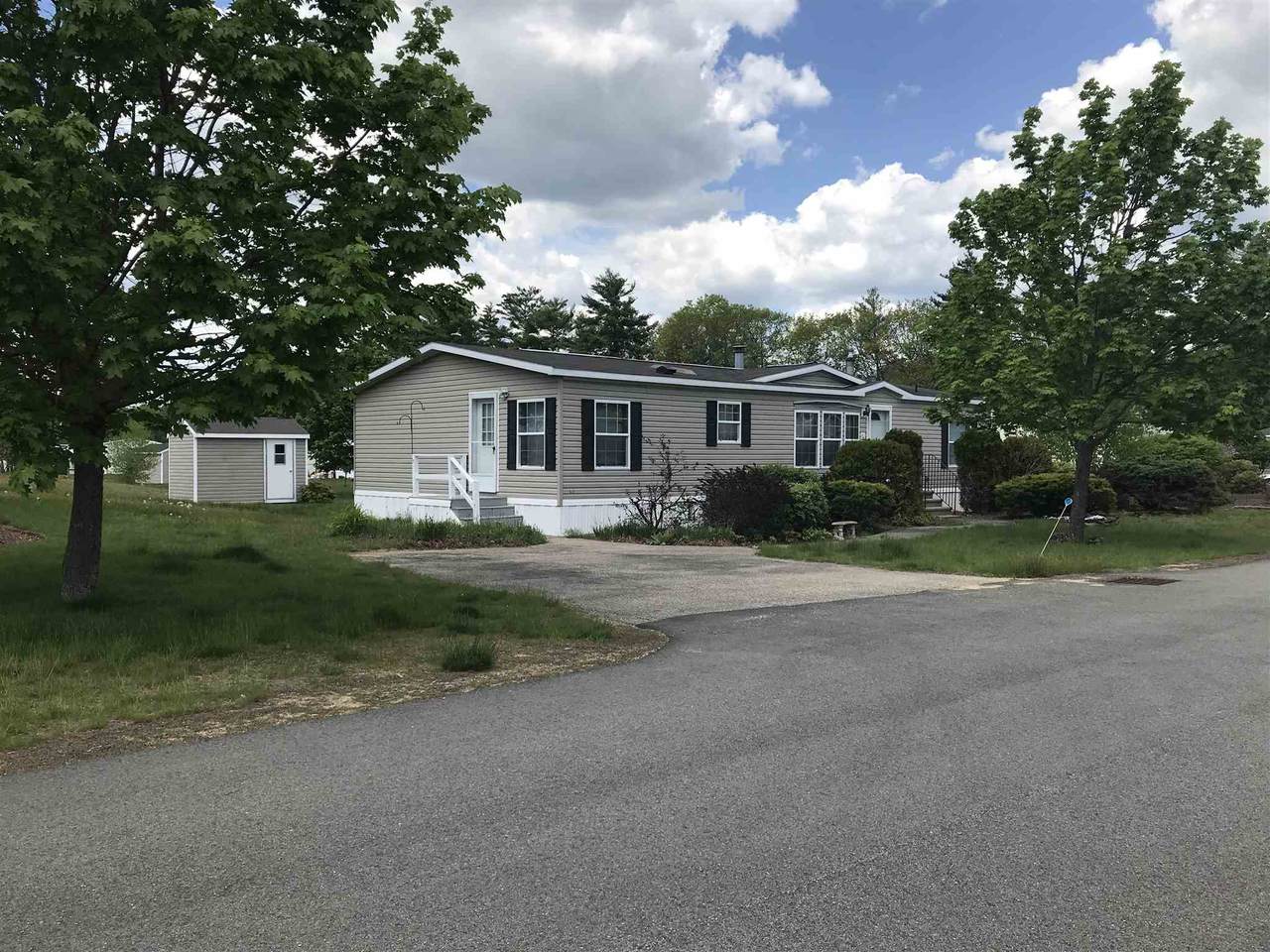 61 Seneca Street - Photo 1