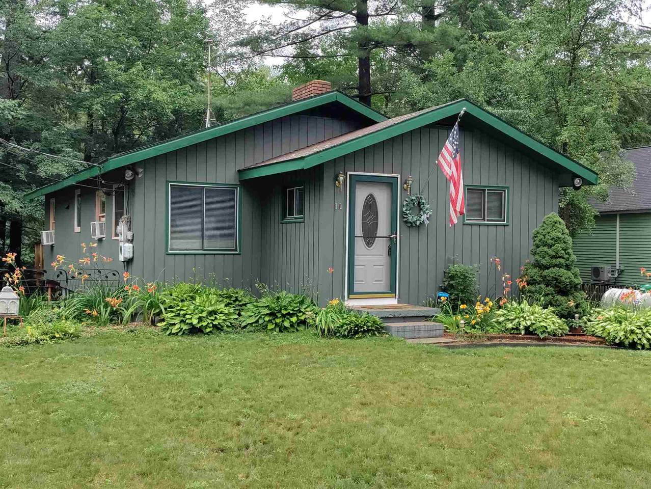 10 Edward Lane - Photo 1