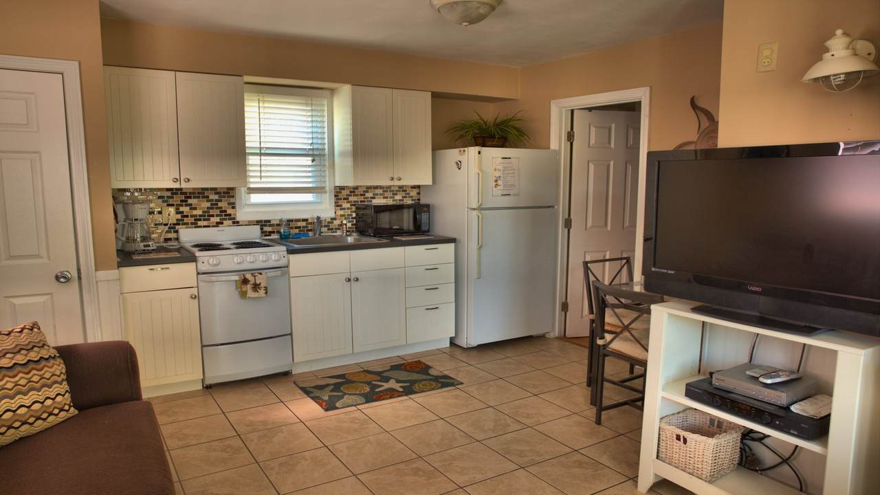 12 G Street - Photo 1