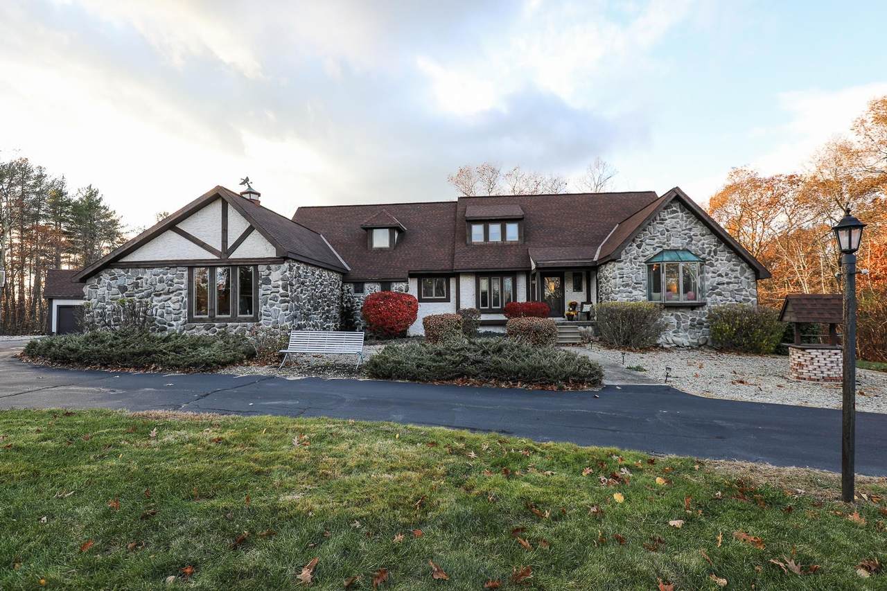 19 Hardwood Road - Photo 1
