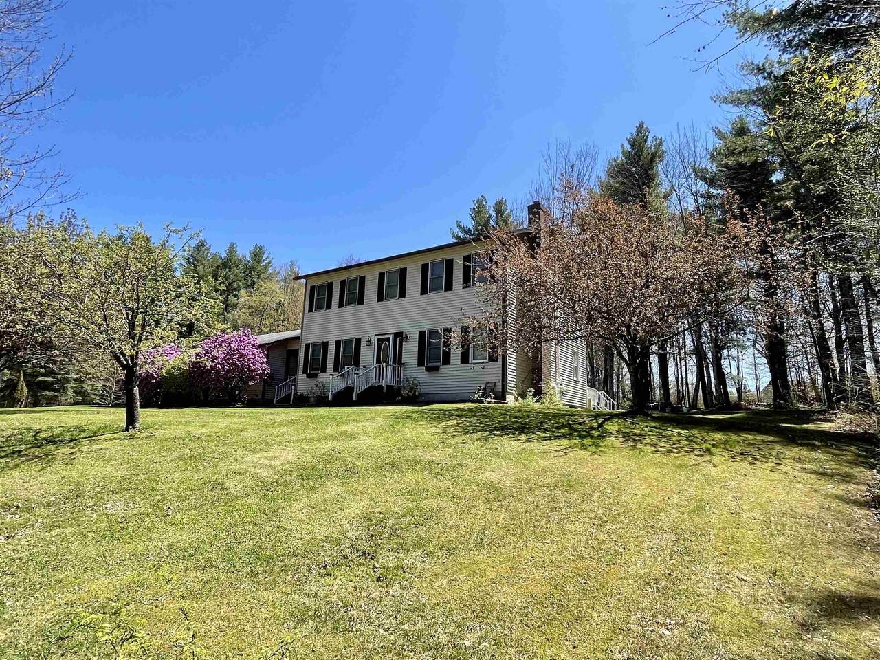 216 Maplewood Drive - Photo 1