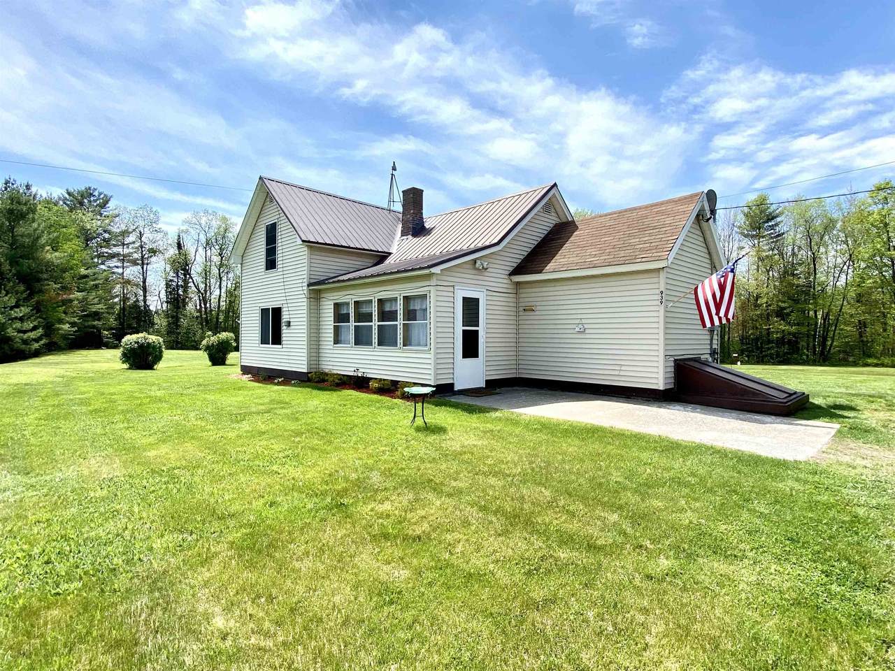 939 Us Route 3 - Photo 1