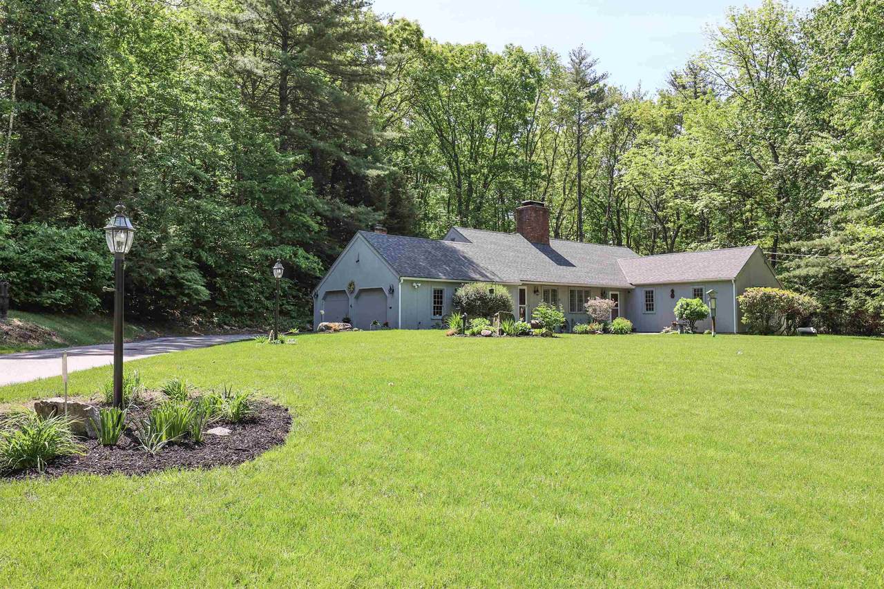 25 West Drive - Photo 1