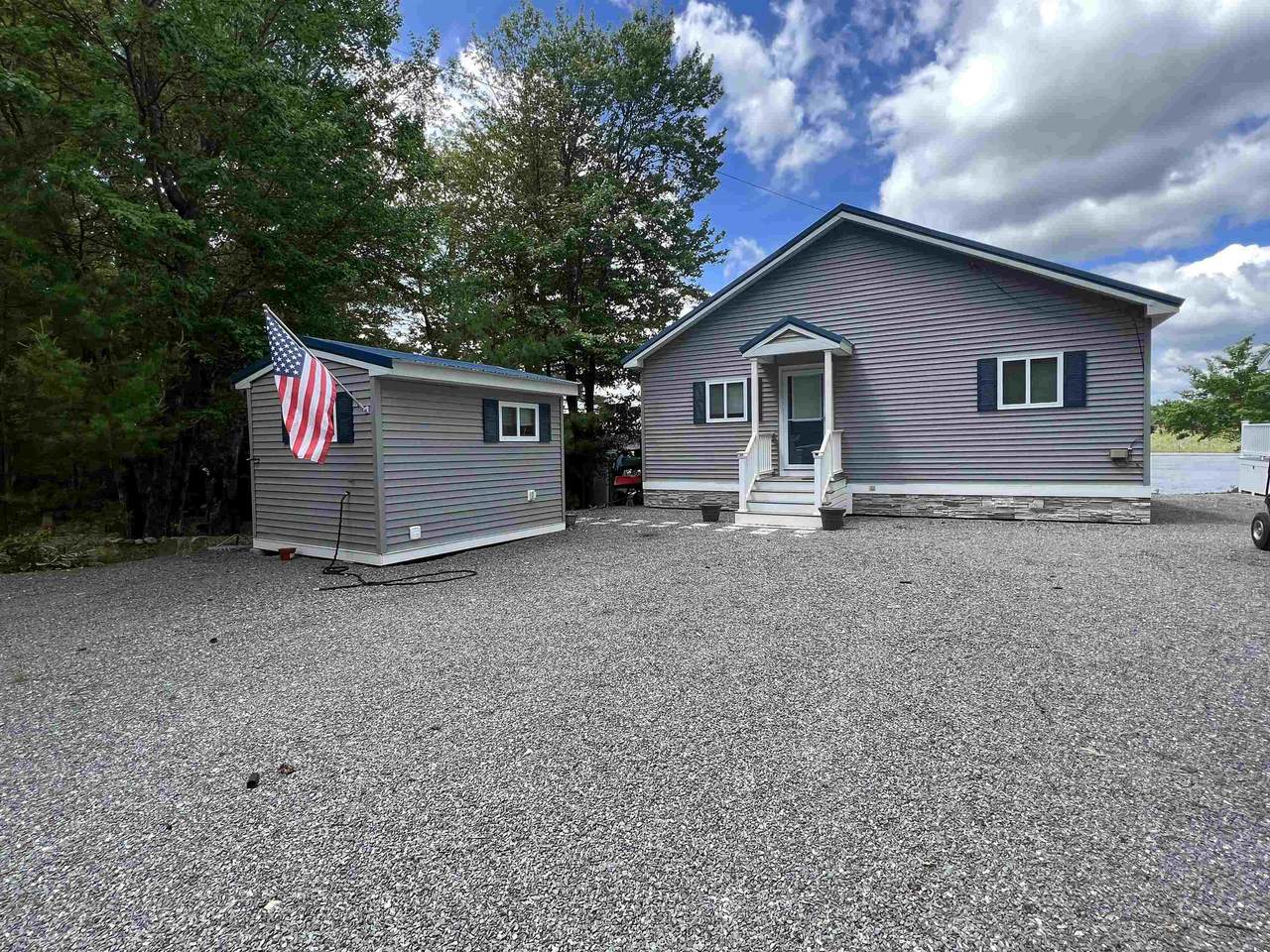 132 Lakeside Drive - Photo 1