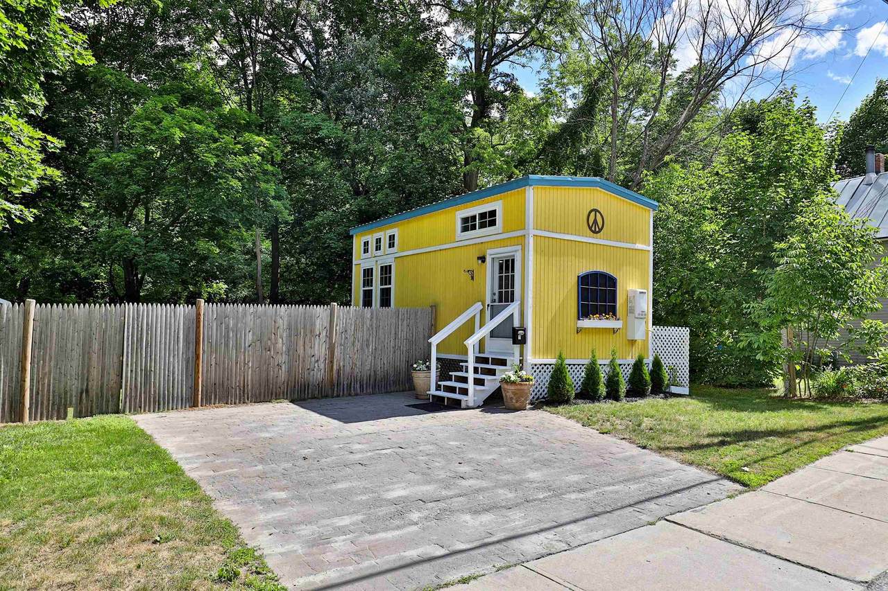 80 Pleasant Street - Photo 1