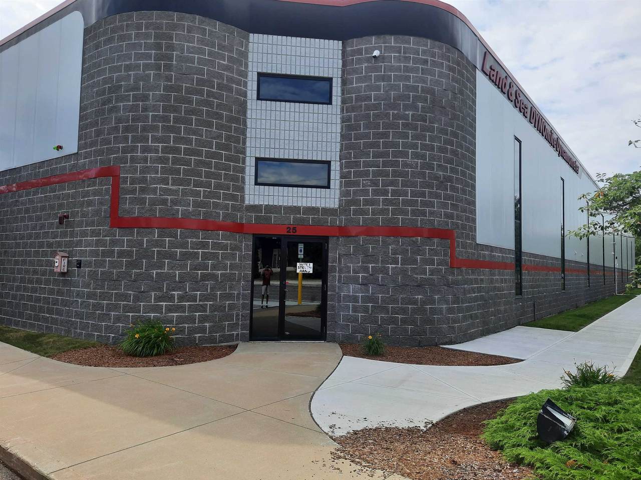 25 Henniker Street - Photo 1