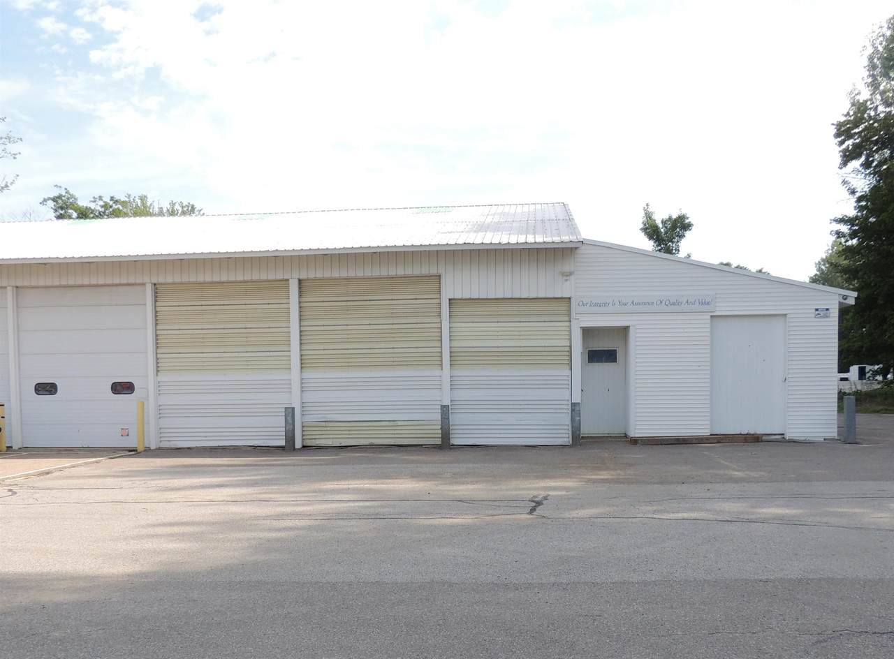 150 Daniel Webster Highway - Photo 1