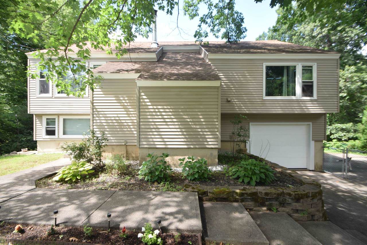 37 Redfield Circle - Photo 1