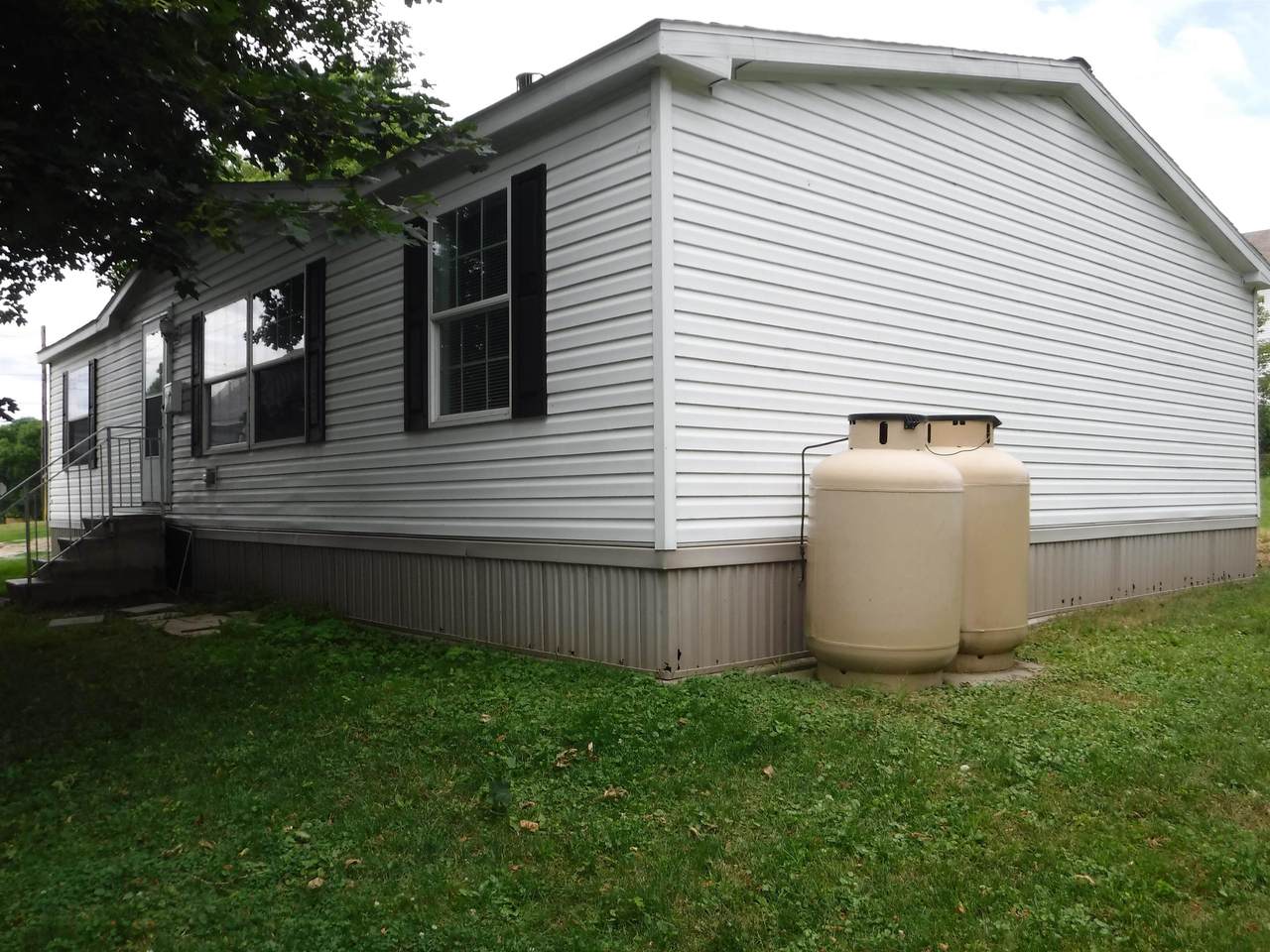 100 South Main Street - Photo 1
