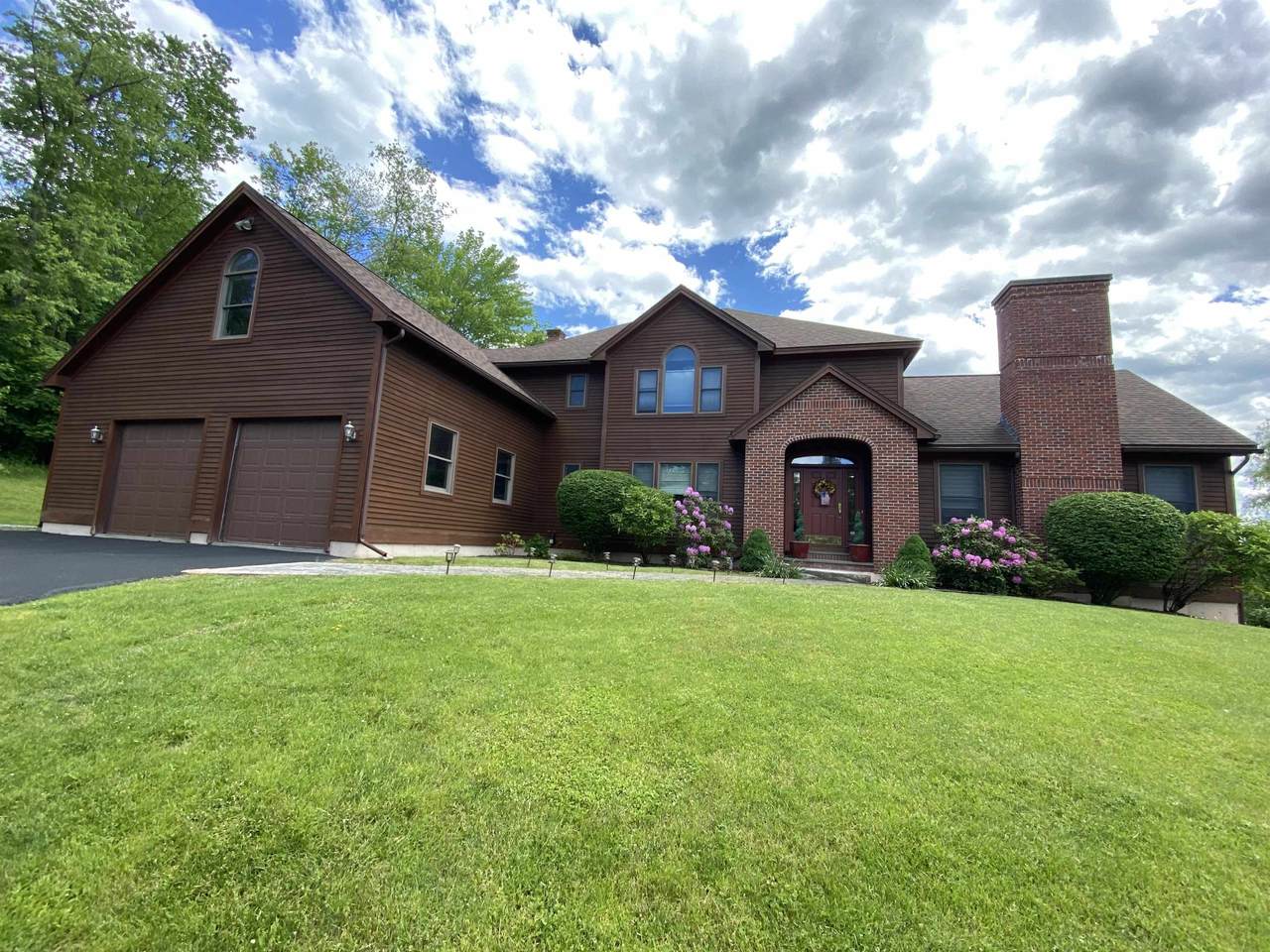 10 Upland Drive - Photo 1