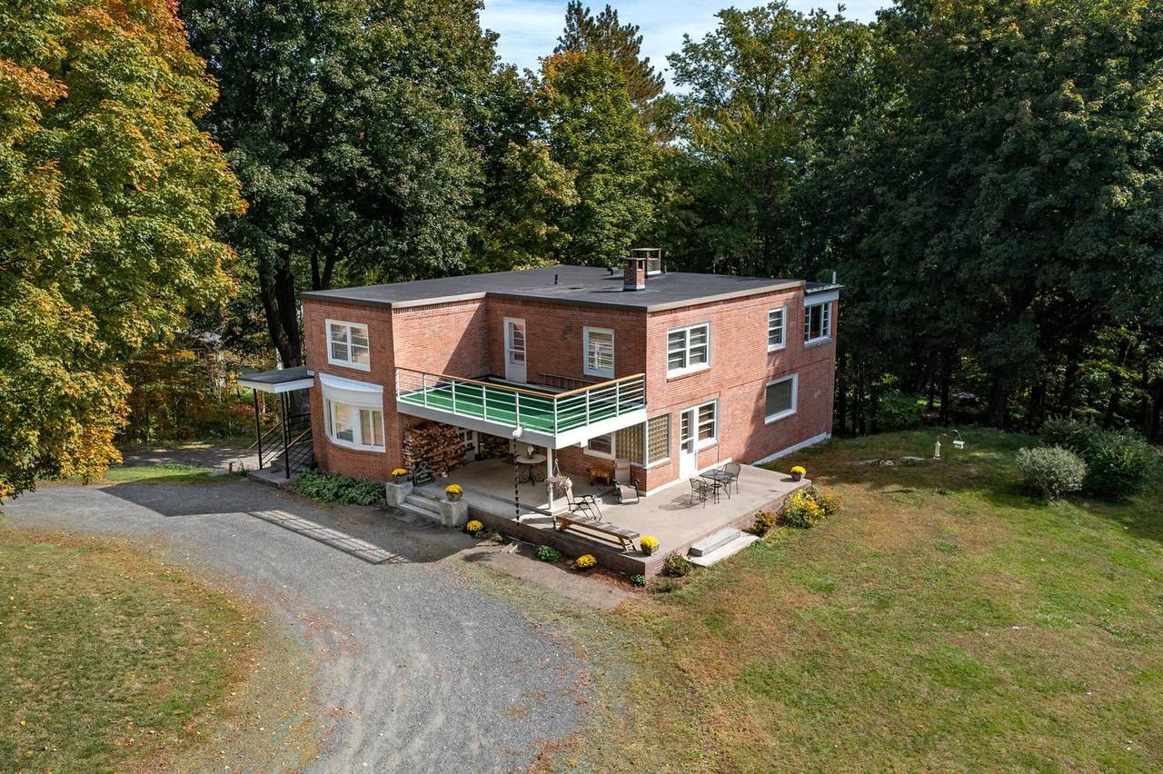 10 Strawberry Hill - Photo 1