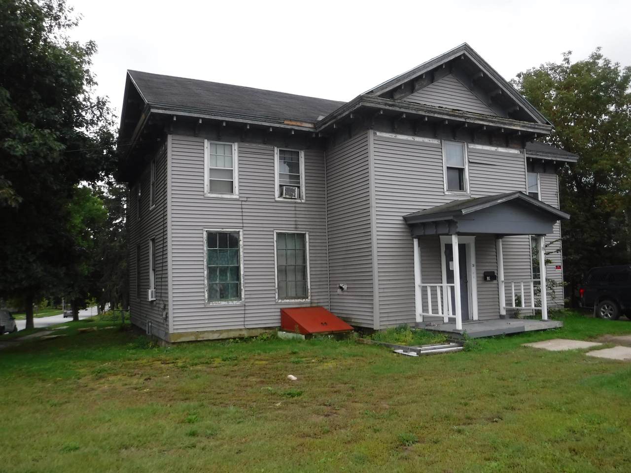 28 Woodstock Avenue - Photo 1