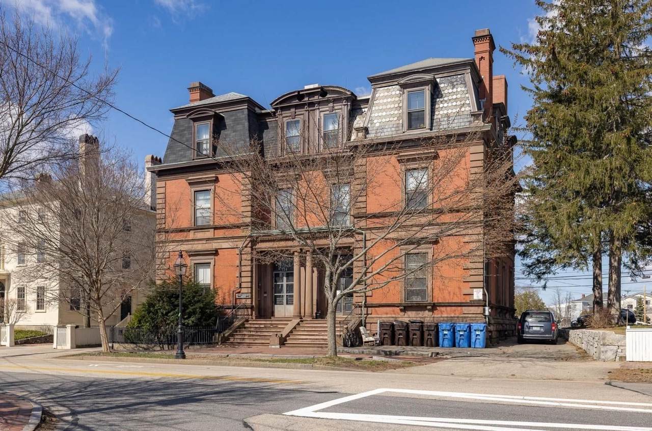 134 Middle Street - Photo 1
