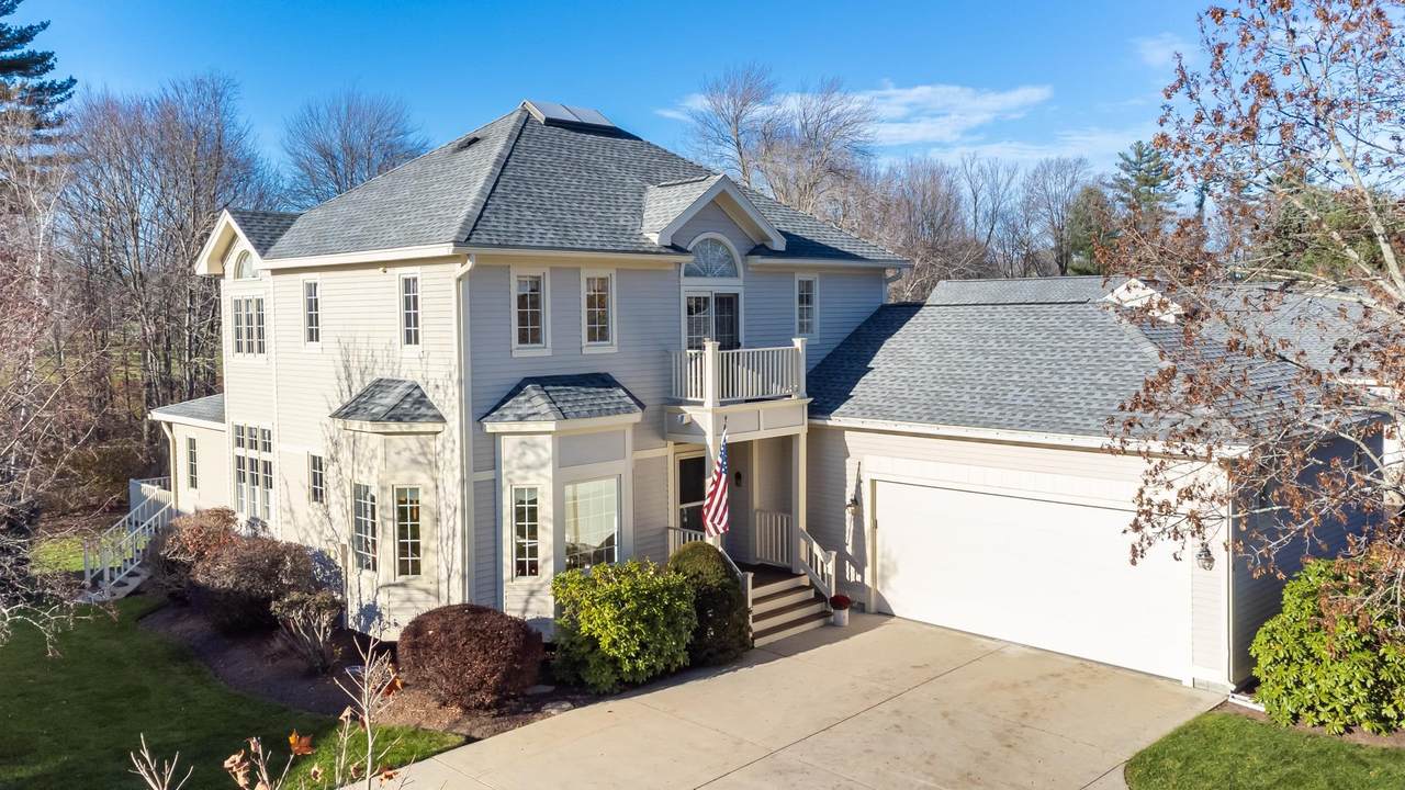 31 Pebble Beach Drive - Photo 1