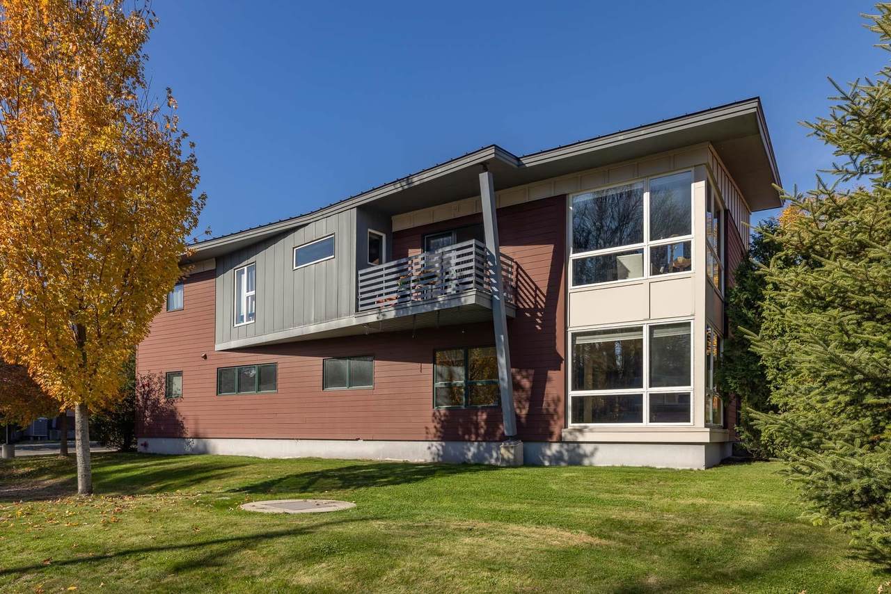 659 Dennett Street - Photo 1