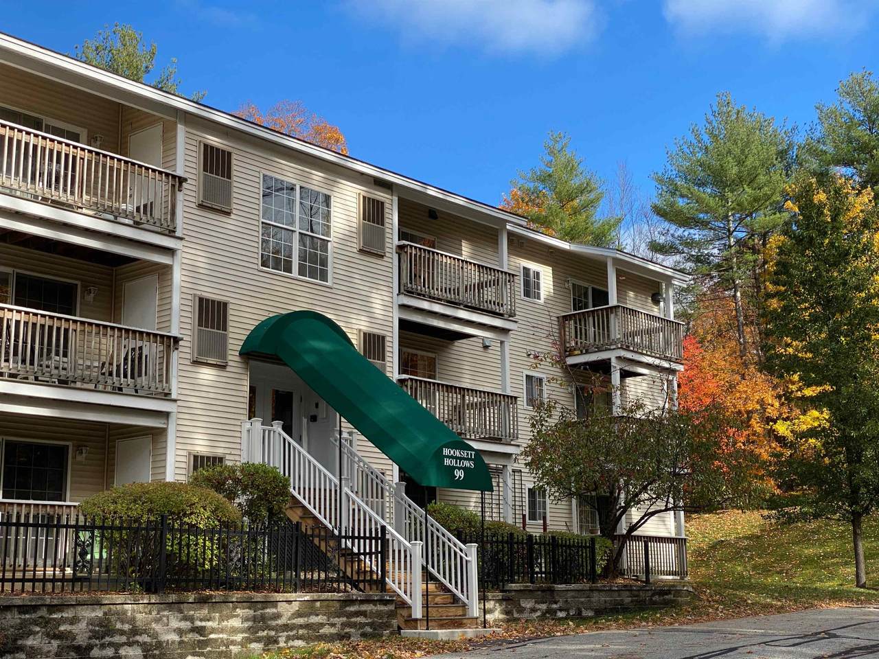99 Mammoth Road - Photo 1