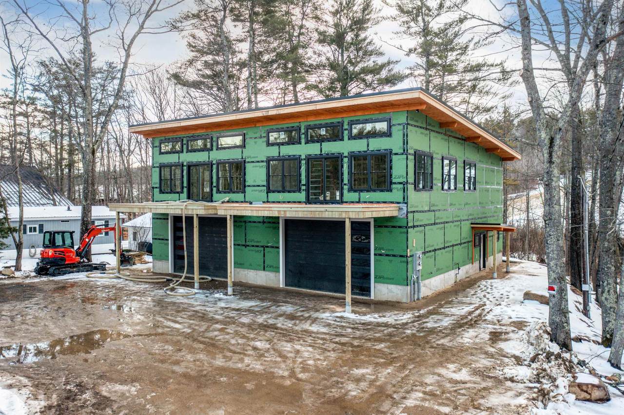426 Daniel Webster Highway - Photo 1