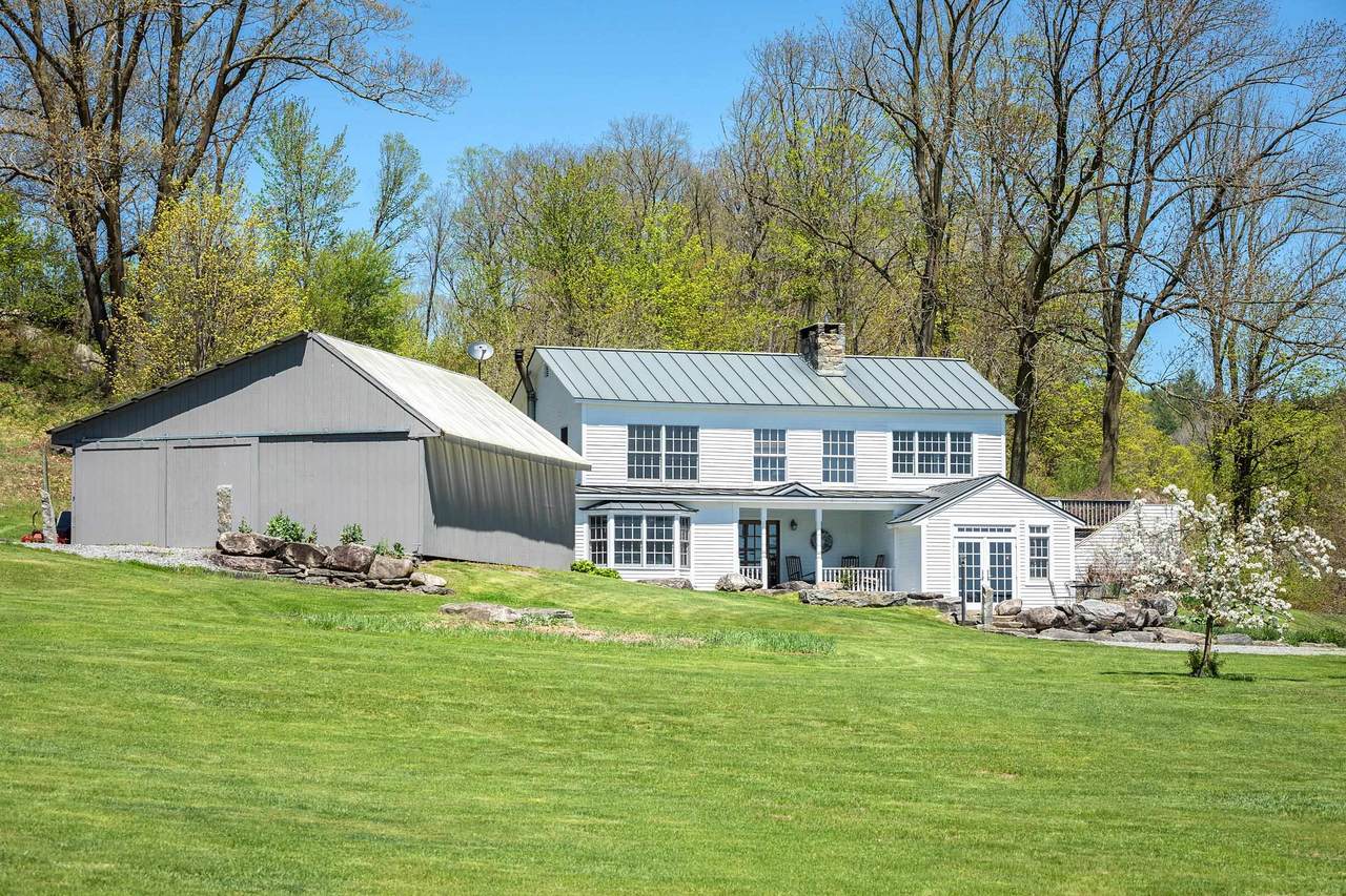 686 Green Mountain Turnpike - Photo 1