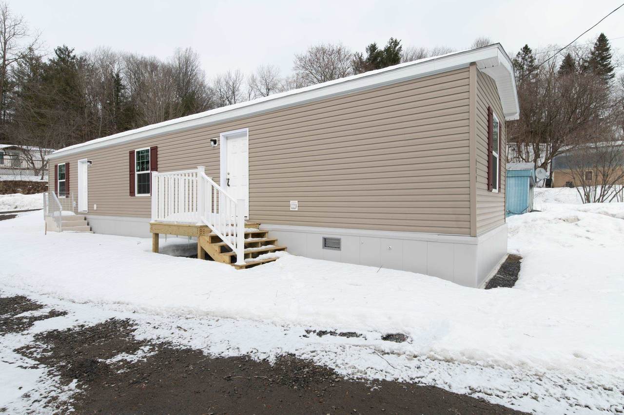 143 Oak Street - Photo 1
