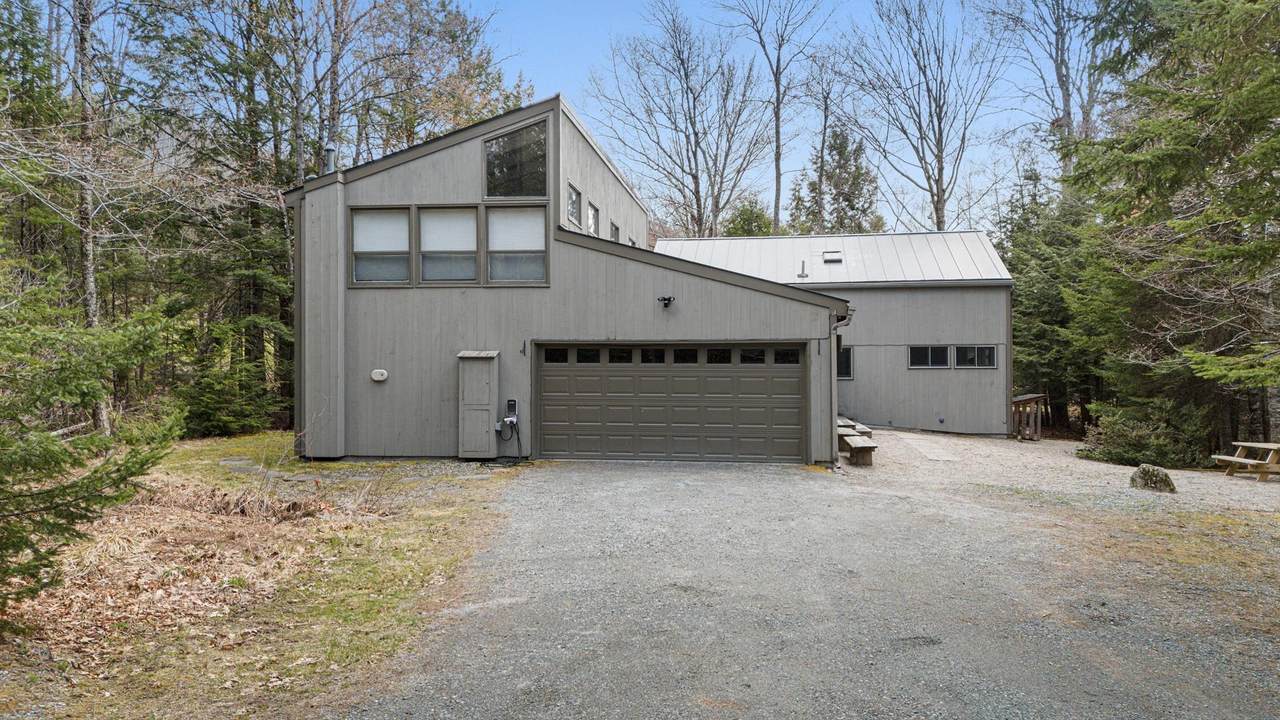 27 Eagle Drive - Photo 1