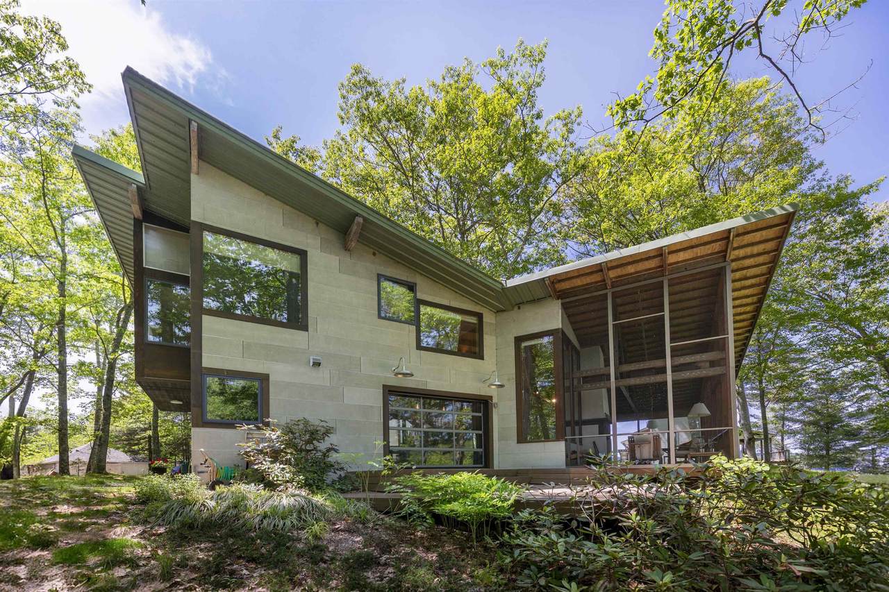 518 Shaker Boulevard - Photo 1