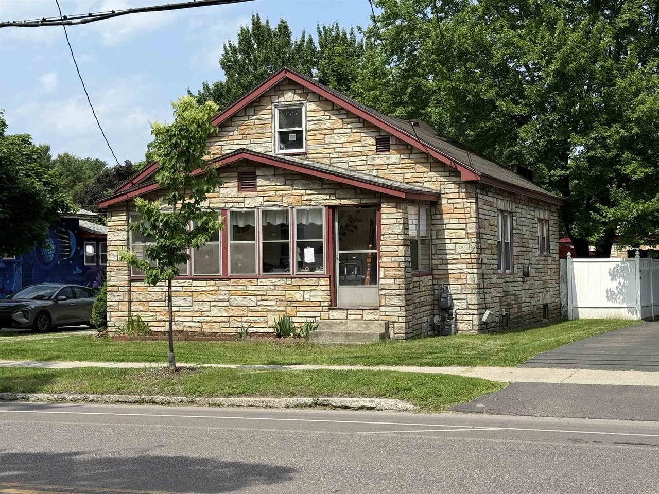 1412 North Avenue - Photo 1